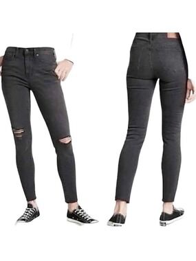 Madewell 9” Highrise Distressed Raw Hem Skinny Jeans in Washed Black Size 28